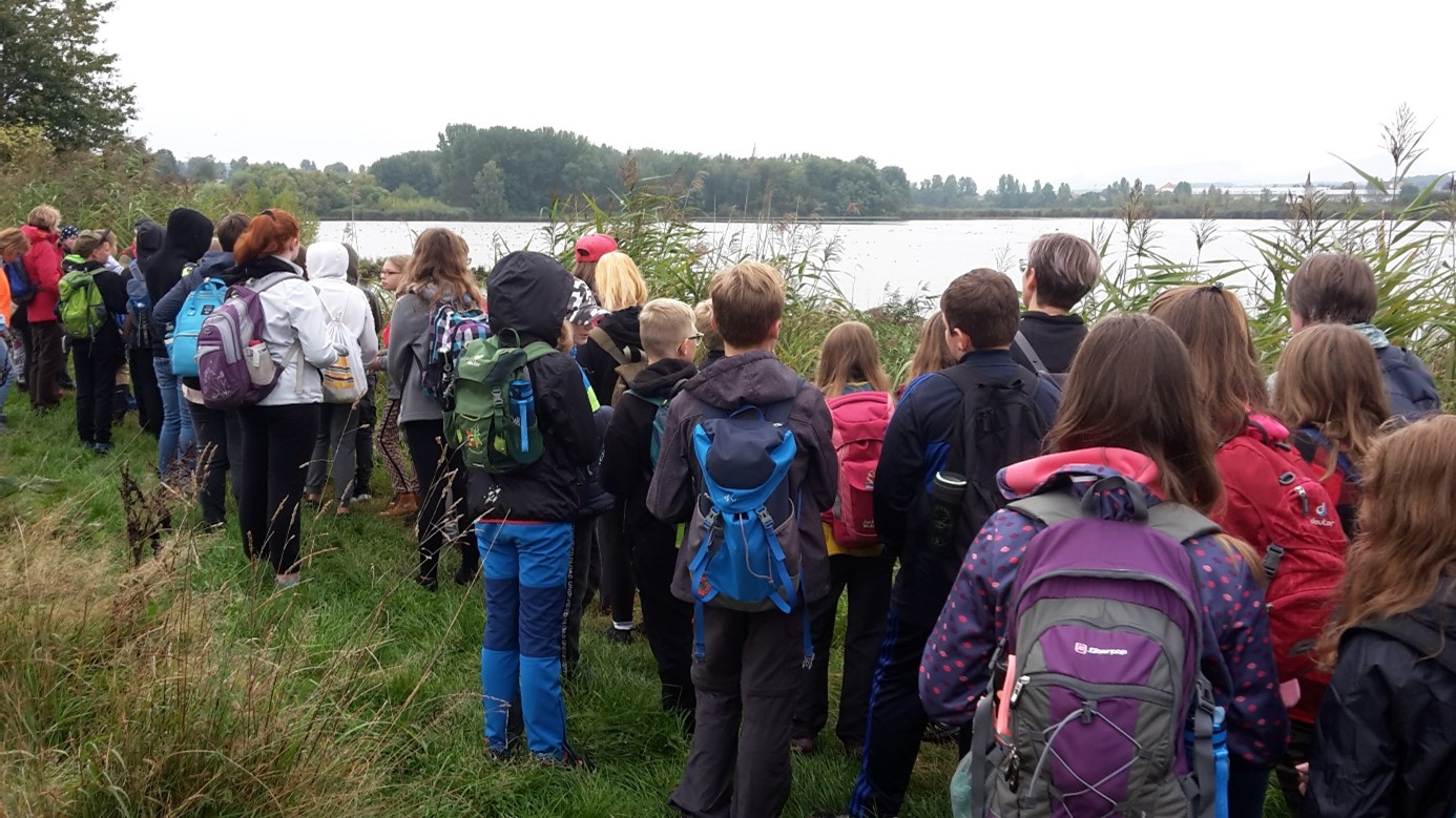SchülerInnen der Breitunger Regelschule zum Schulwandertag an den Breitunger Seen